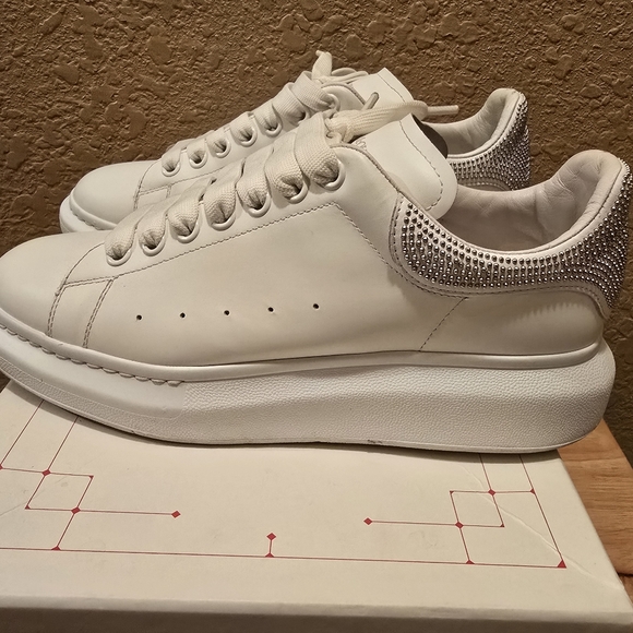 Alexander McQueen White / Silver Sneakers - Picture 3 of 4